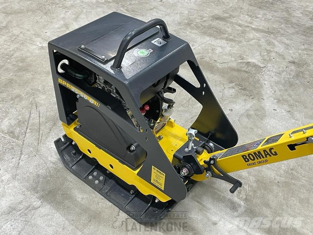 Bomag BPR25/50D tärylätkä. Vibro plošče