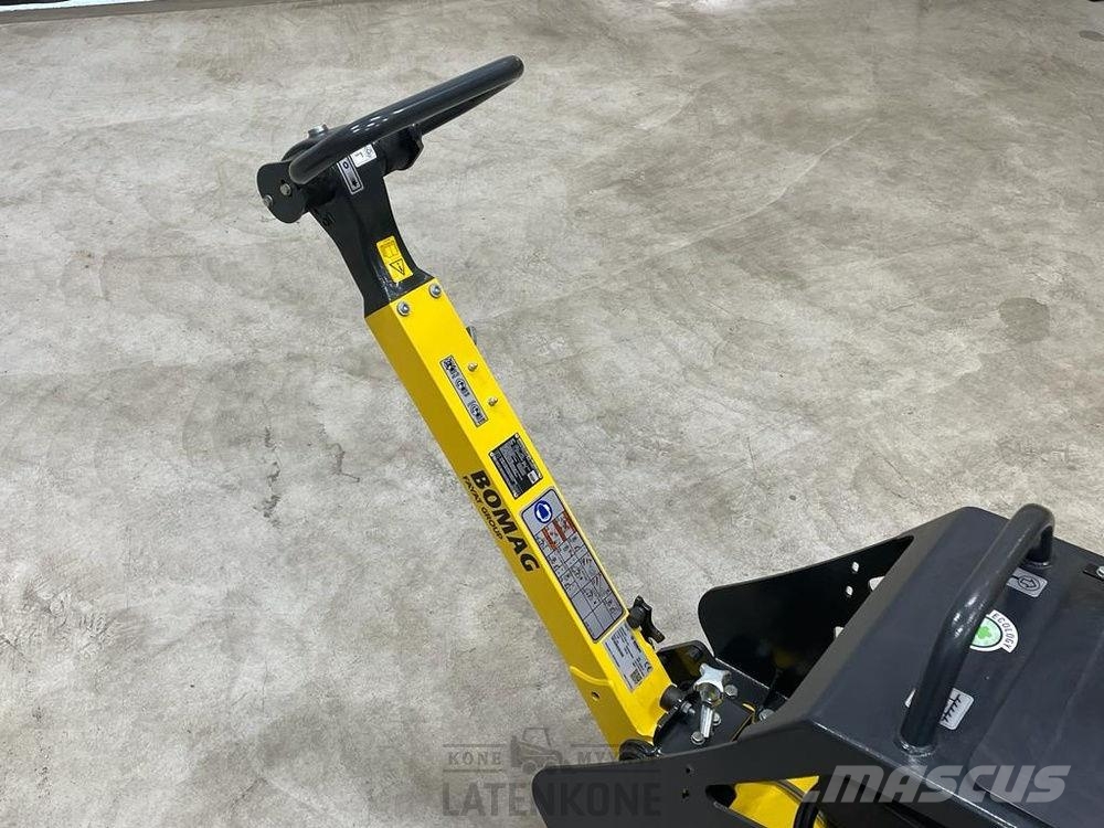 Bomag BPR25/50D tärylätkä. Vibro plošče