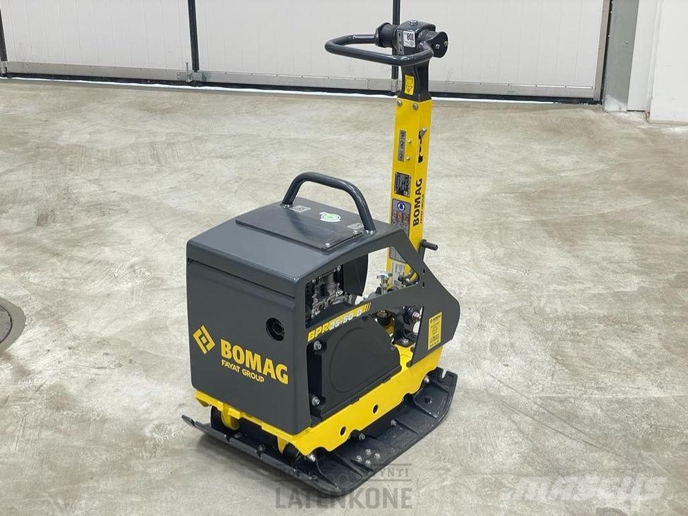 Bomag BPR25/50D tärylätkä. Vibro plošče