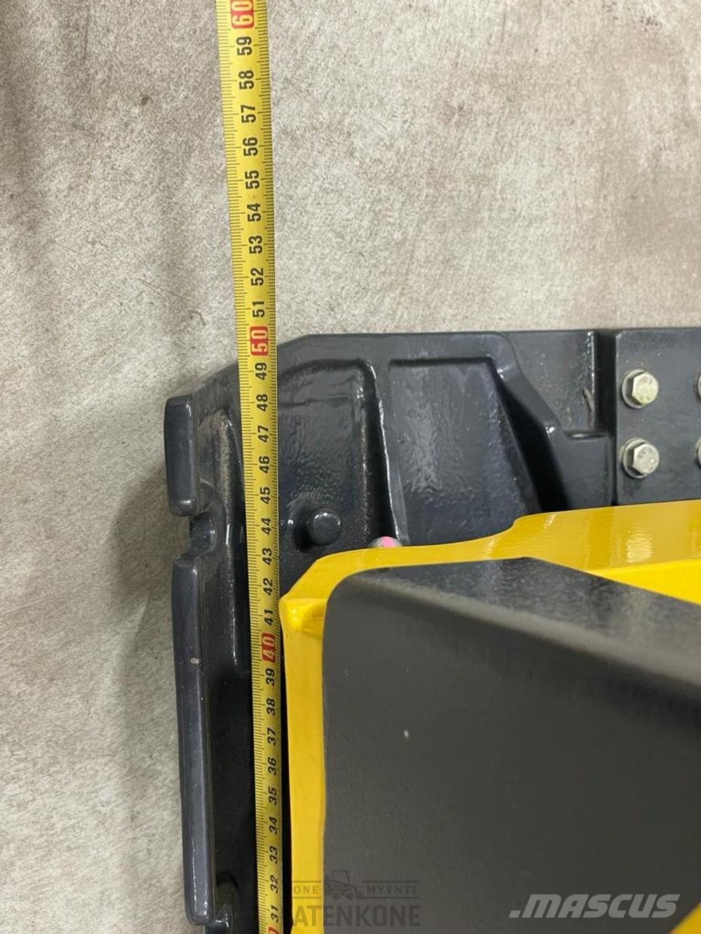 Bomag BPR25/50D tärylätkä. Vibro plošče