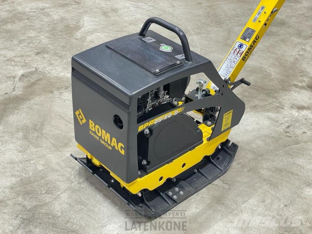 Bomag BPR25/50D tärylätkä. Vibro plošče