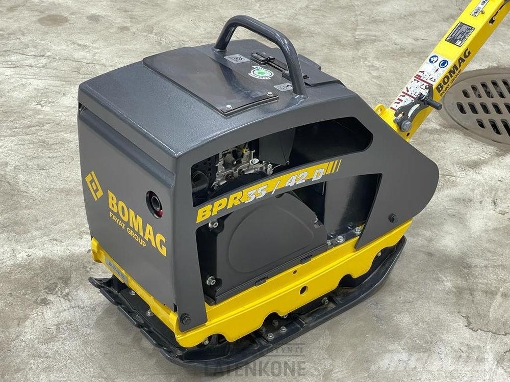 Bomag BPR35/42D tärylätkä renkailla Vibrationsgeräte