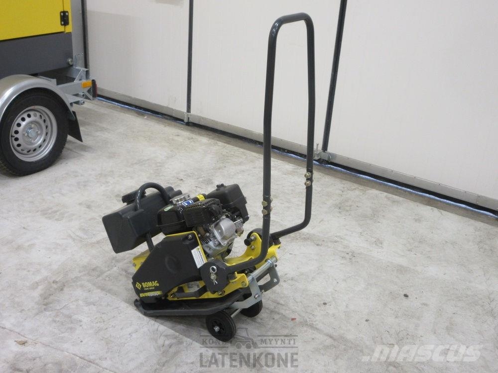 Bomag BVP10/36 tärylätkä vesityksellä ja renkailla Vibrationsgeräte