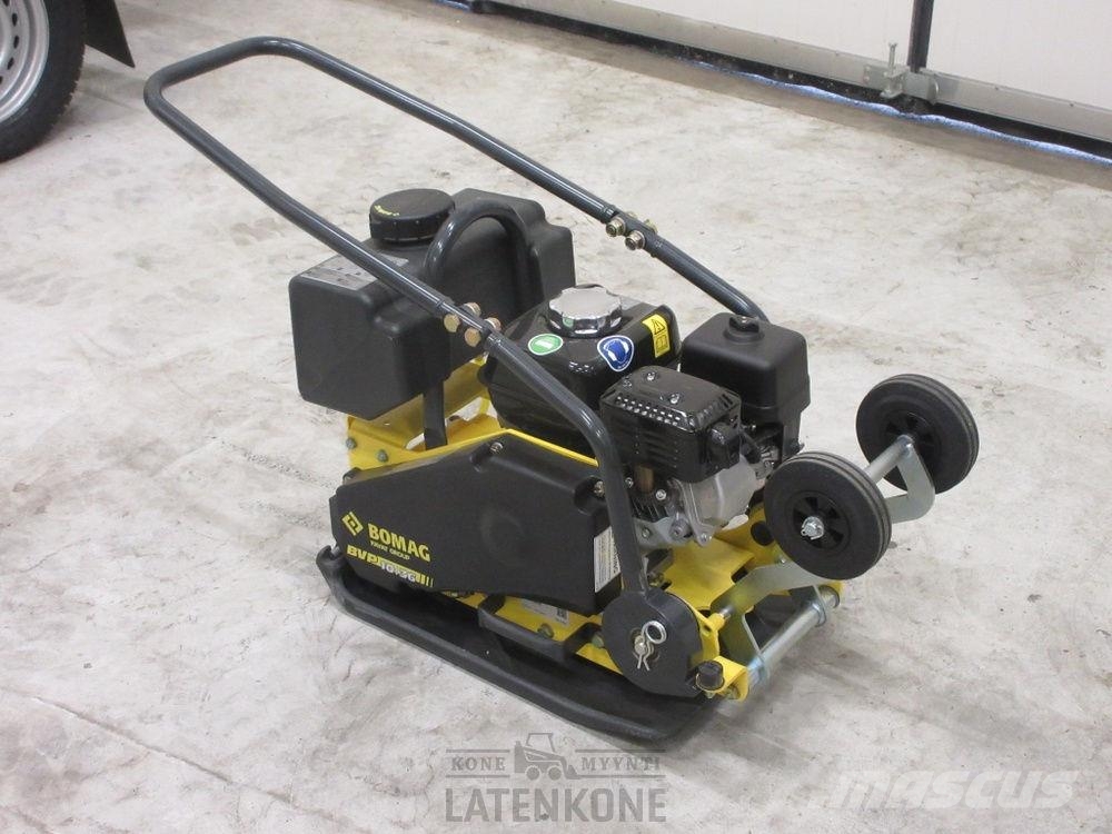 Bomag BVP10/36 tärylätkä vesityksellä ja renkailla Vibrationsgeräte