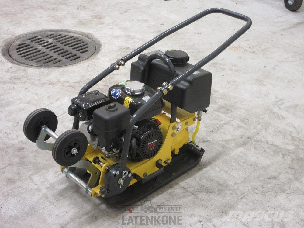 Bomag BVP10/36 tärylätkä vesityksellä ja renkailla Vibrationsgeräte