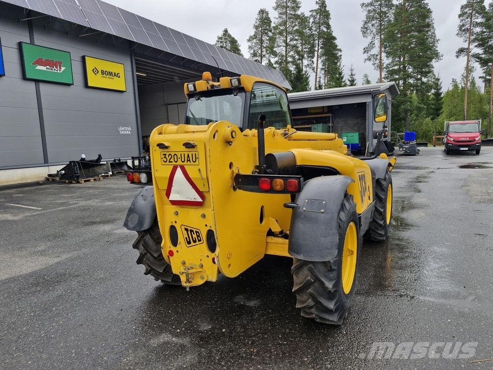 JCB 533-105 telehandler مناولات متداخلة