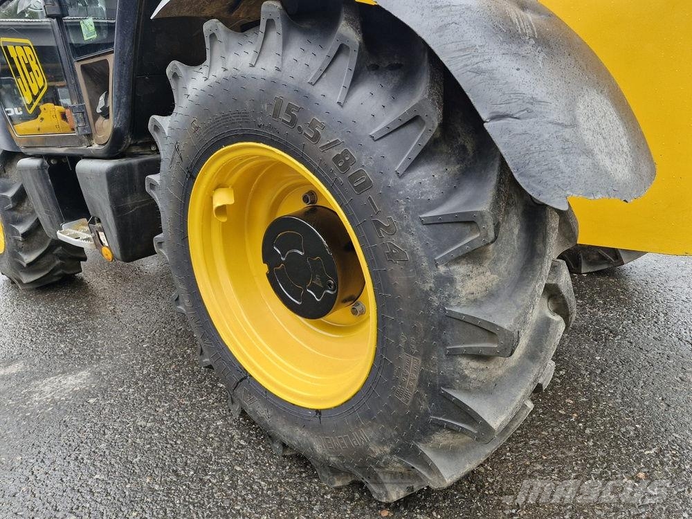 JCB 533-105 telehandler مناولات متداخلة
