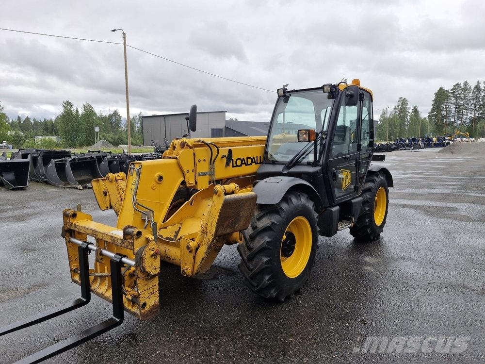 JCB 533-105 telehandler مناولات متداخلة