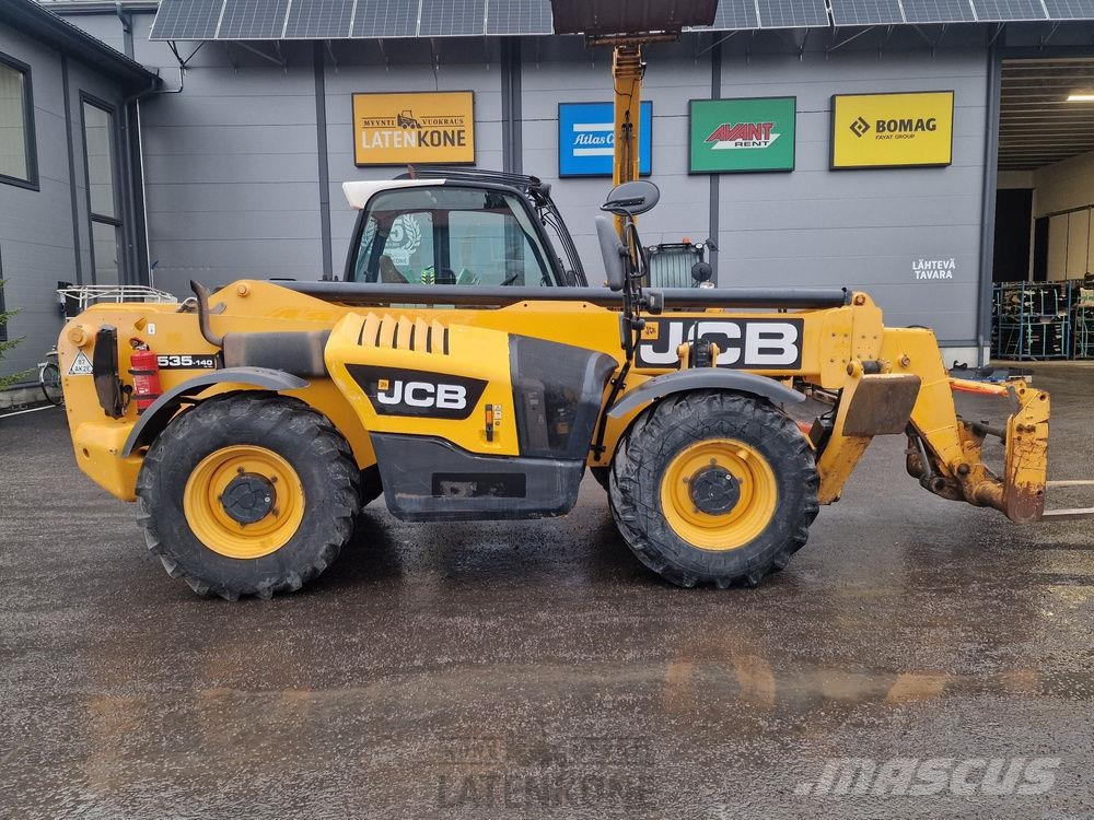JCB 535-140 telehandler مناولات متداخلة