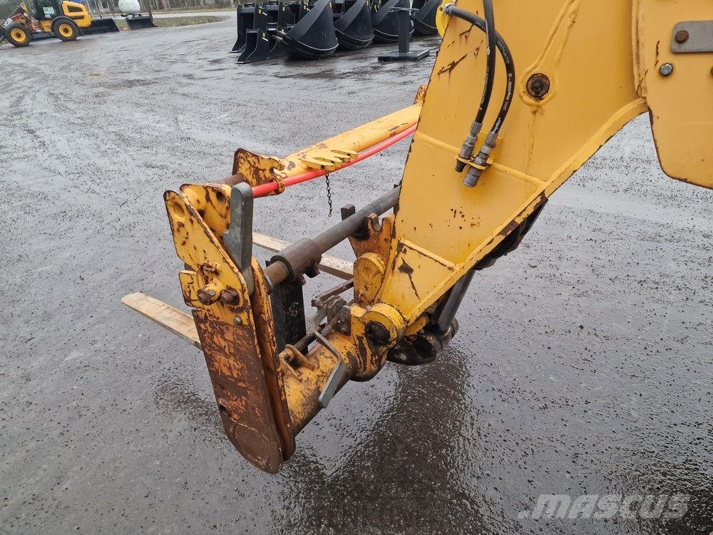 JCB 535-140 telehandler مناولات متداخلة