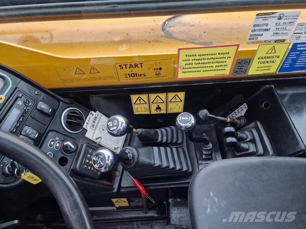 JCB 535-140 telehandler مناولات متداخلة