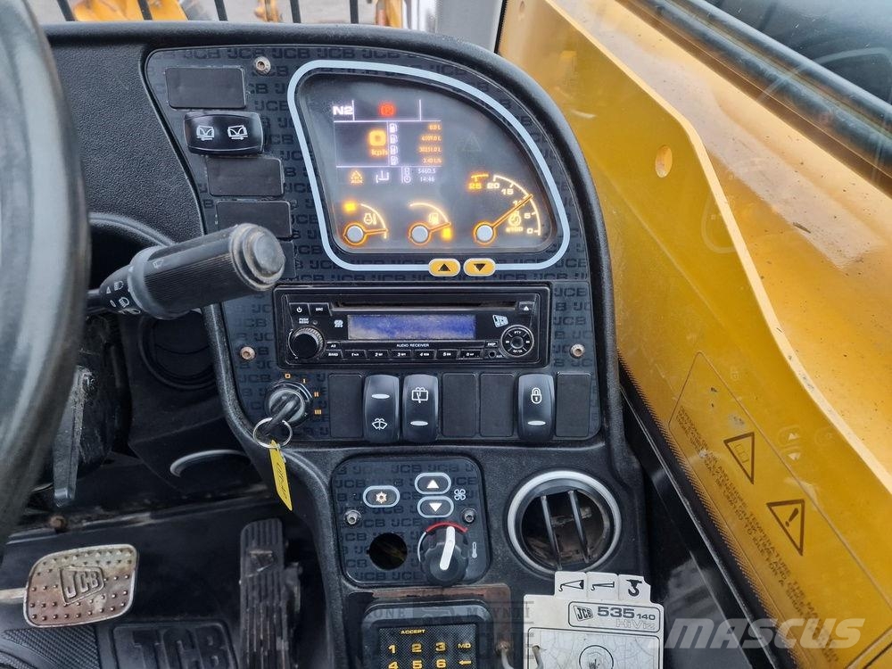 JCB 535-140 telehandler مناولات متداخلة
