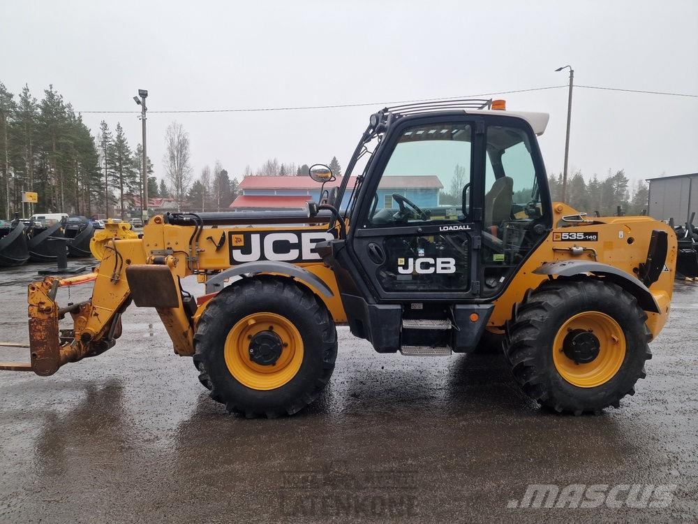 JCB 535-140 telehandler مناولات متداخلة