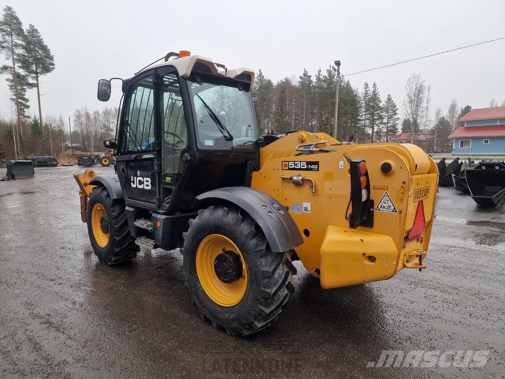 JCB 535-140 telehandler مناولات متداخلة
