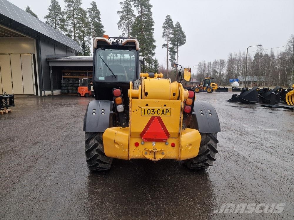JCB 535-140 telehandler مناولات متداخلة