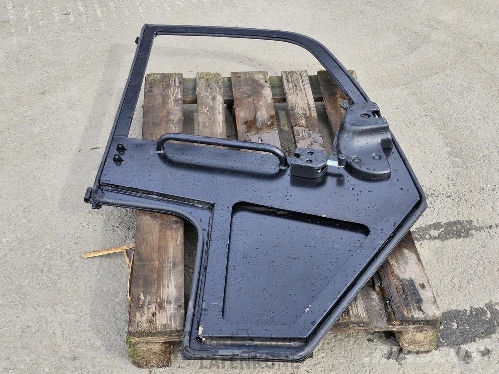 JCB Teletruk ovi (ilman laseja) Ohjaamo ja sisusta