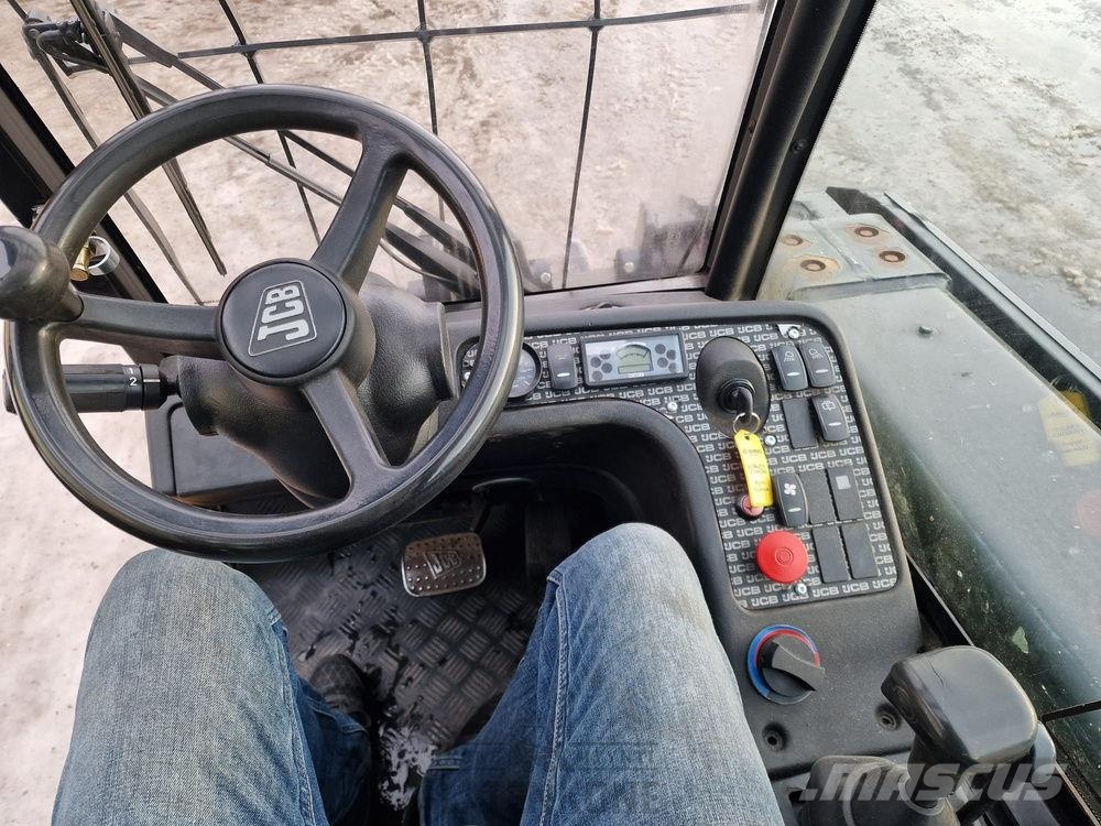 JCB TLT 35D 4x4 Teletruk Kahveltõstukid - muud