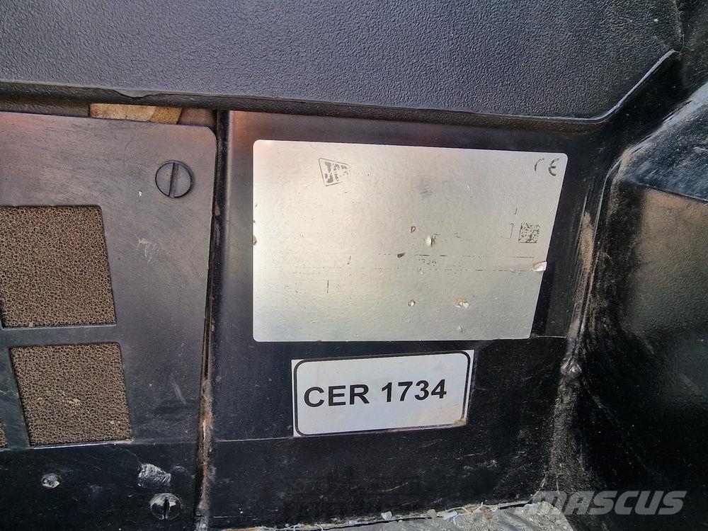 JCB TLT 35D 4x4 Teletruk شاحنات ذات رافعات شوكية - أخرى