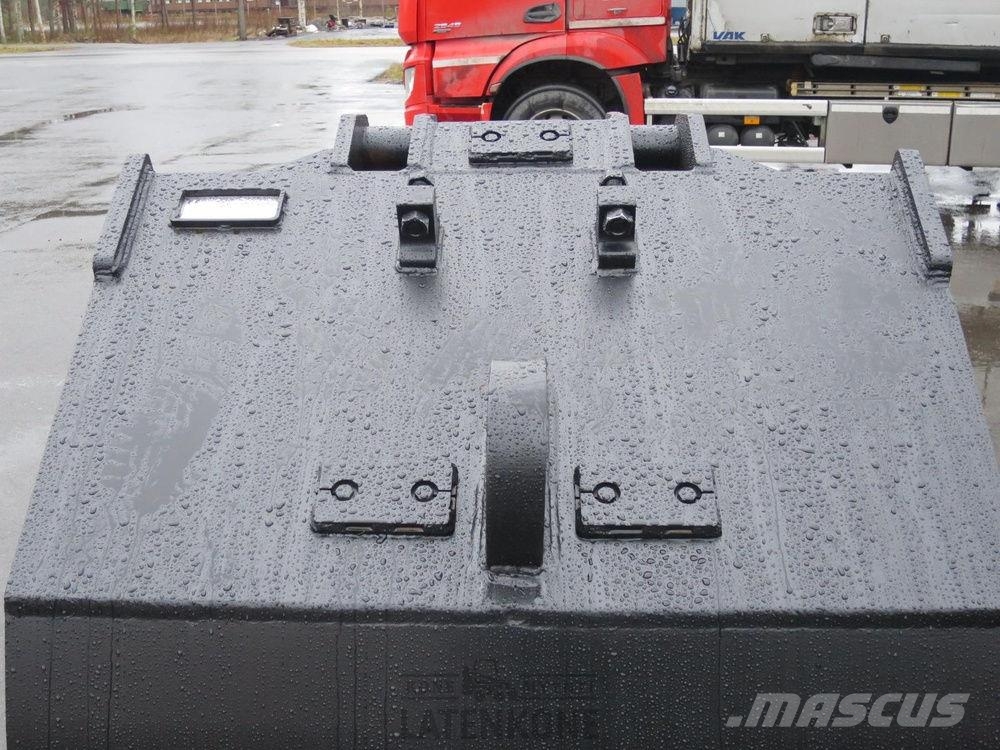 Laten Kuokkakauha 1300mm NTP20/30 kynsillä 挖斗
