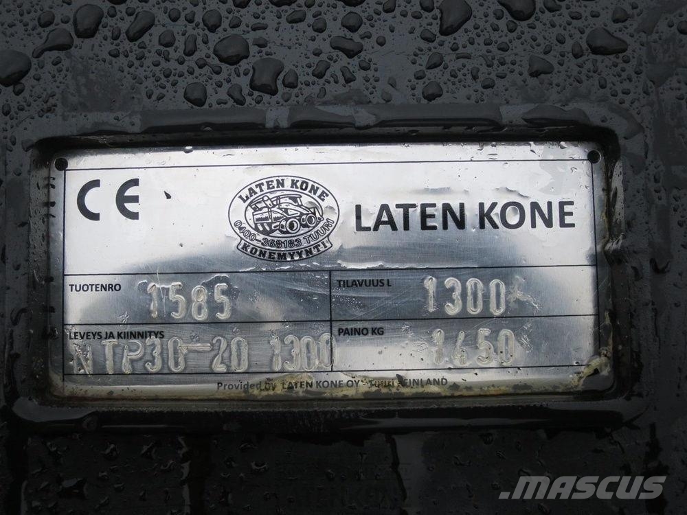 Laten Kuokkakauha 1300mm NTP20/30 kynsillä 挖斗