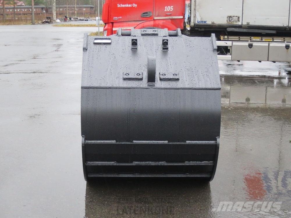 Laten Kuokkakauha 1300mm NTP20/30 kynsillä 挖斗