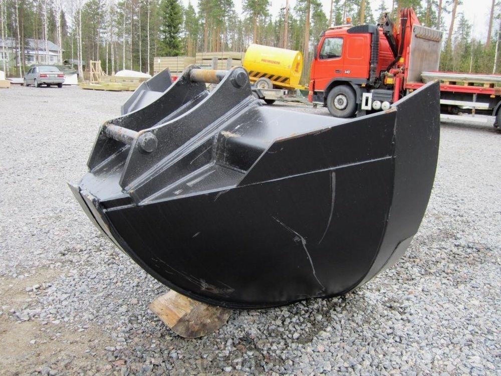 Laten Metsäojakauha 900L S60 挖斗
