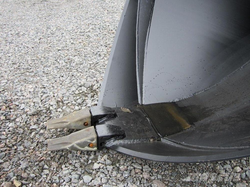 Laten Metsäojakauha 900L S60 挖斗