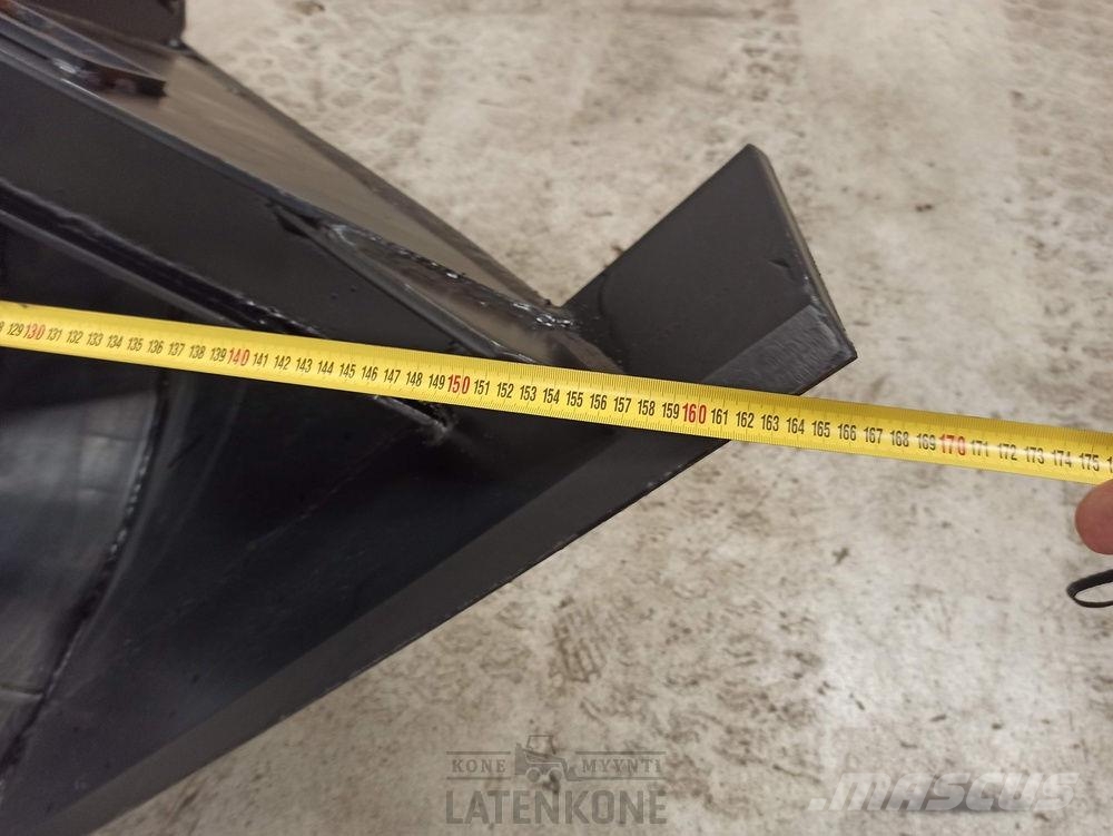Laten Pelto-ojakauha 300L S45 5-8ton 挖斗