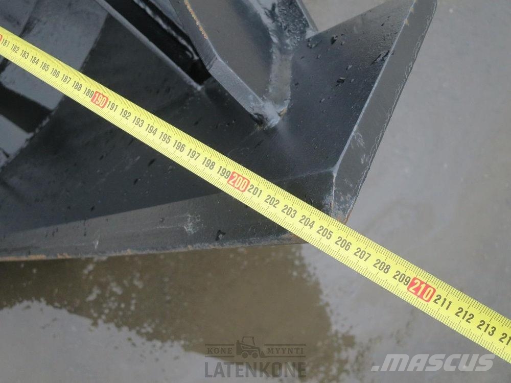 Laten Pelto-ojakauha 550L S60 10-13ton 挖斗