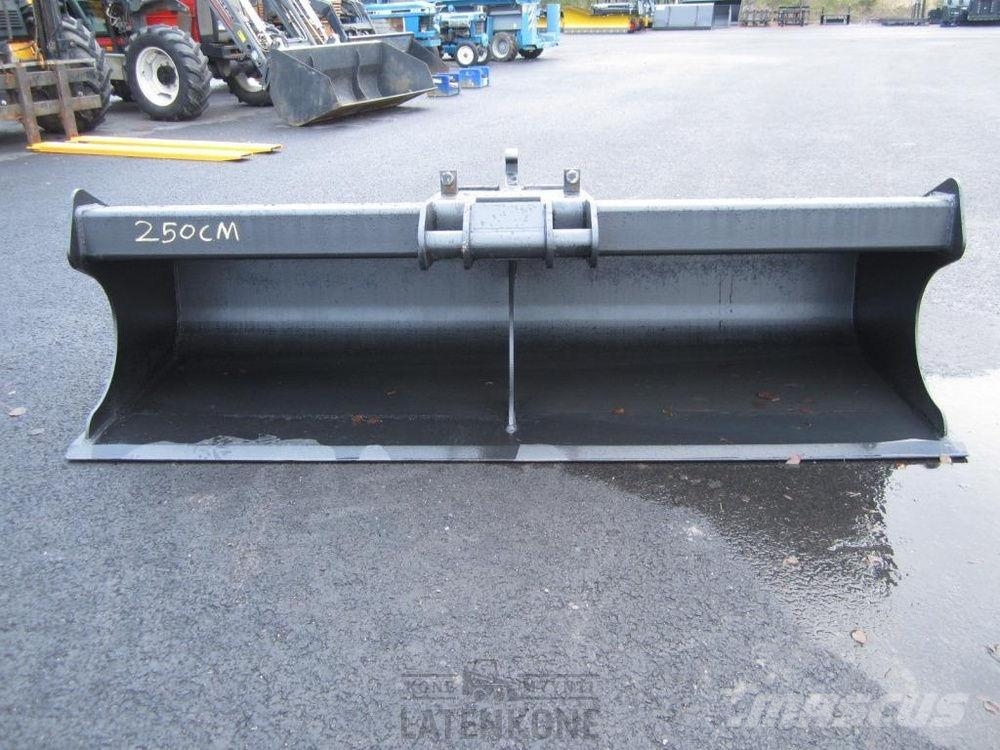 Laten Tasauskauha 2500mm NTP10 13-20ton Roto 挖斗