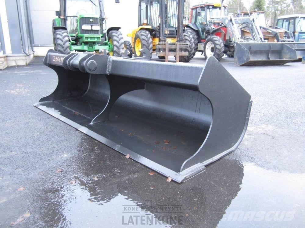 Laten Tasauskauha 2500mm NTP10 13-20ton Roto 挖斗