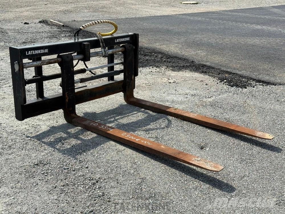 Merlo Hydrauliset trukkipiikit 5ton 150/180cm PIN Merlo Kauhat