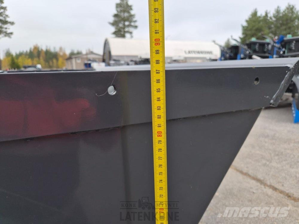 Padagas Hiekoituskauha 1000L Kum ve tuz serpiciler