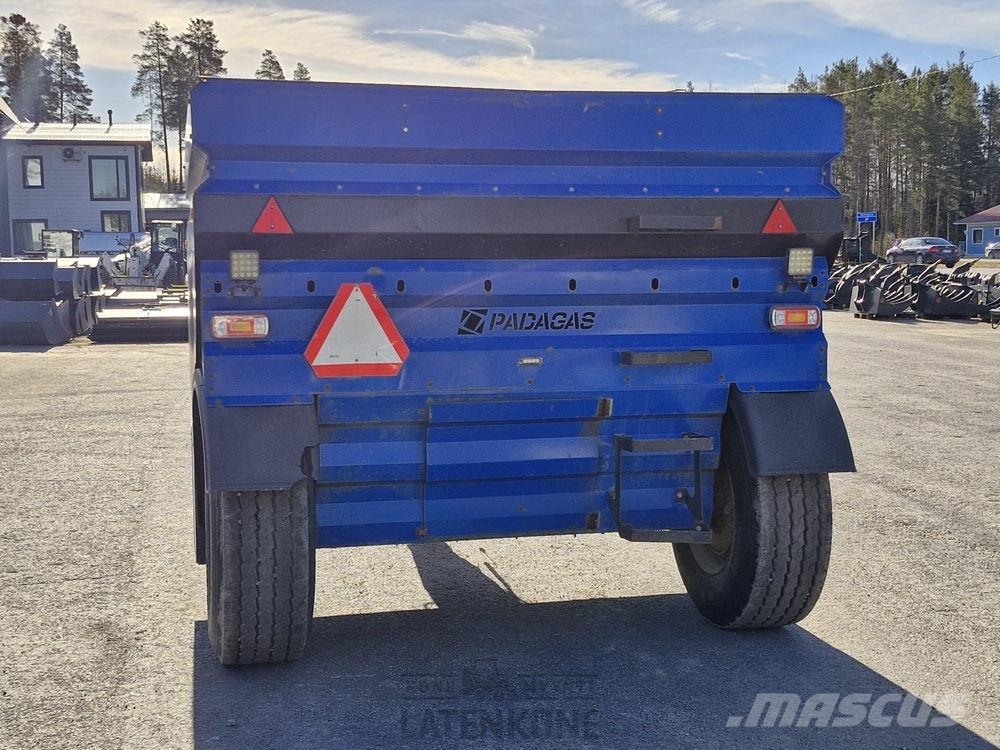 Padagas SP-6000 Hiekoitusvaunu lisälaidoilla 6.4m3 Kauhat