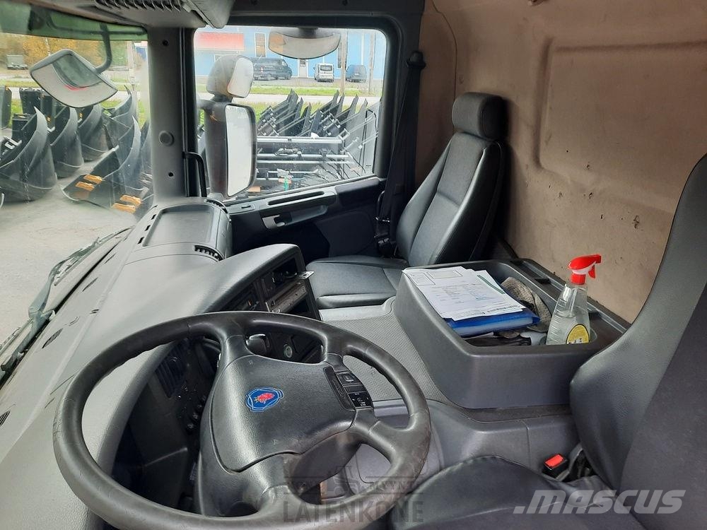Scania P380 8x2 koneenkuljetusauto Platós / Ponyvás teherautók