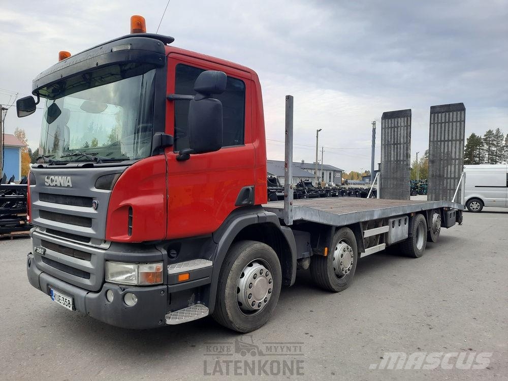 Scania P380 8x2 koneenkuljetusauto Platós / Ponyvás teherautók