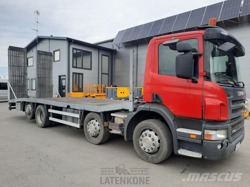 Scania P380 8x2 koneenkuljetusauto Platós / Ponyvás teherautók