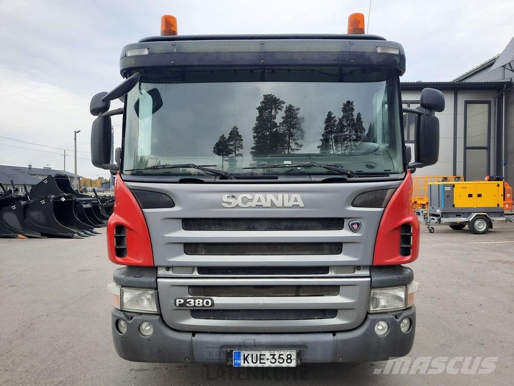 Scania P380 8x2 koneenkuljetusauto Platós / Ponyvás teherautók