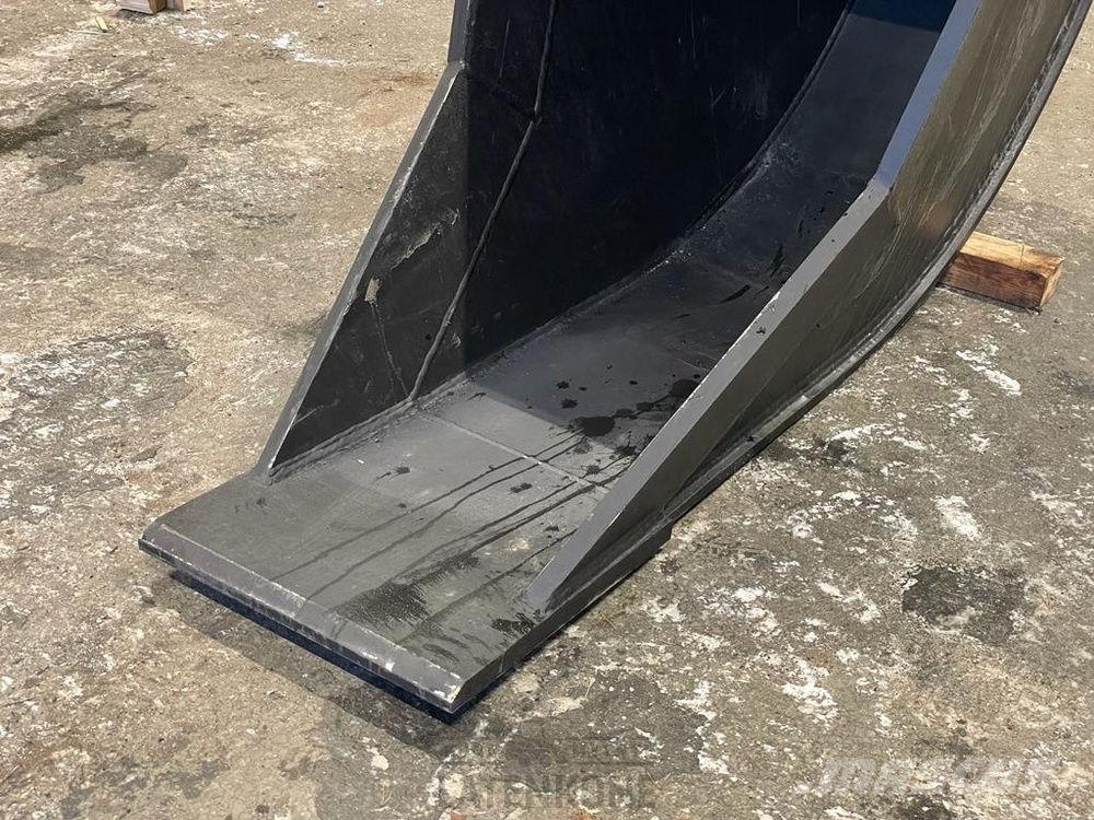 TuraSteel Vesijohtokauha 900L S70 Buckets
