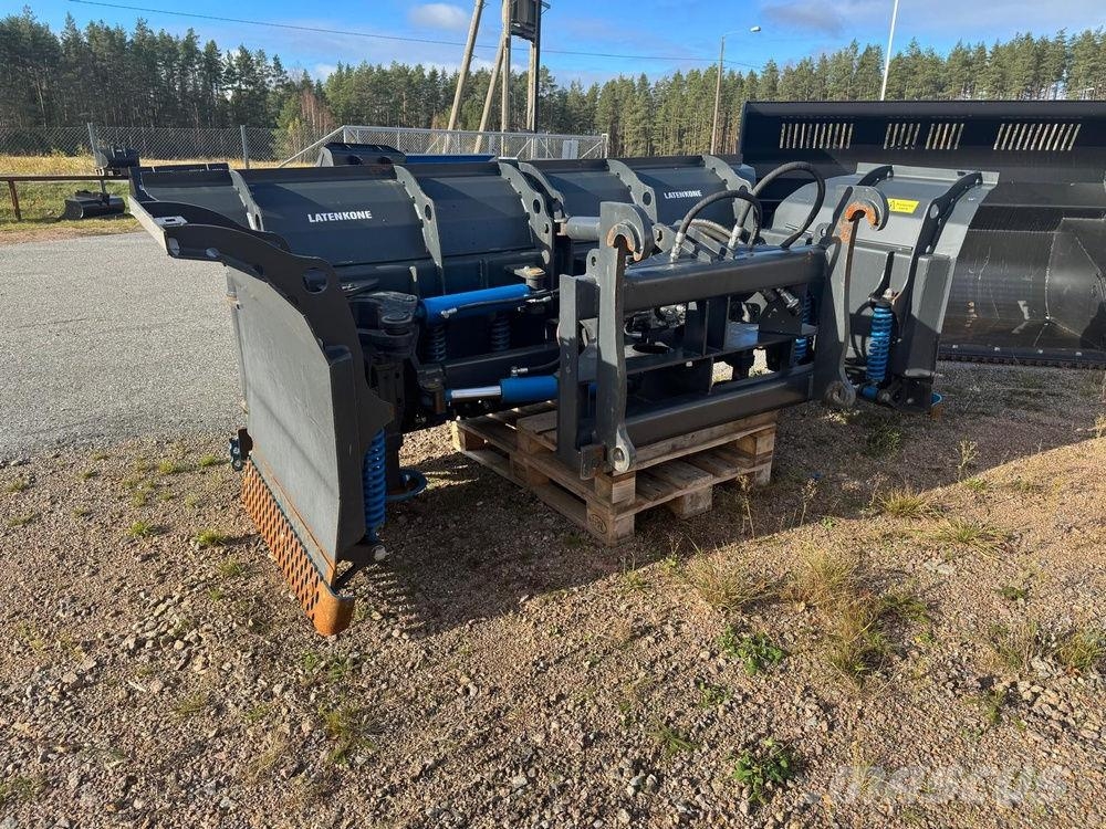 Volvo U-aura 480-280 HW Käytetty Lâminas de neve e arados