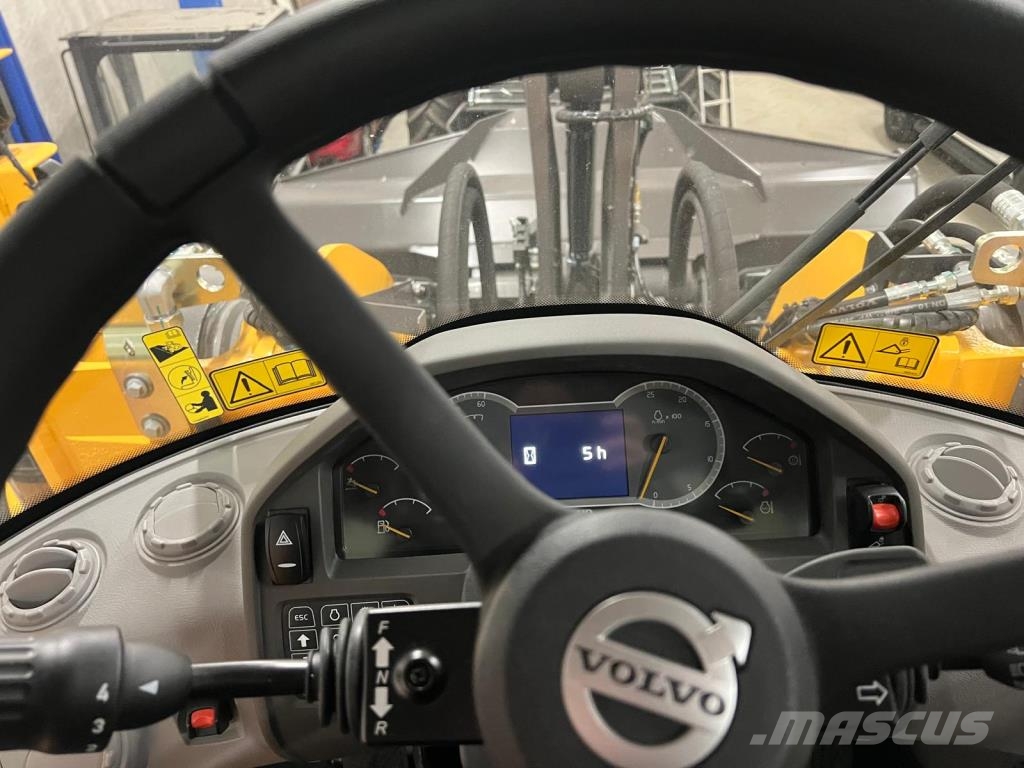 Volvo L180K Gumikerekes homlokrakodók