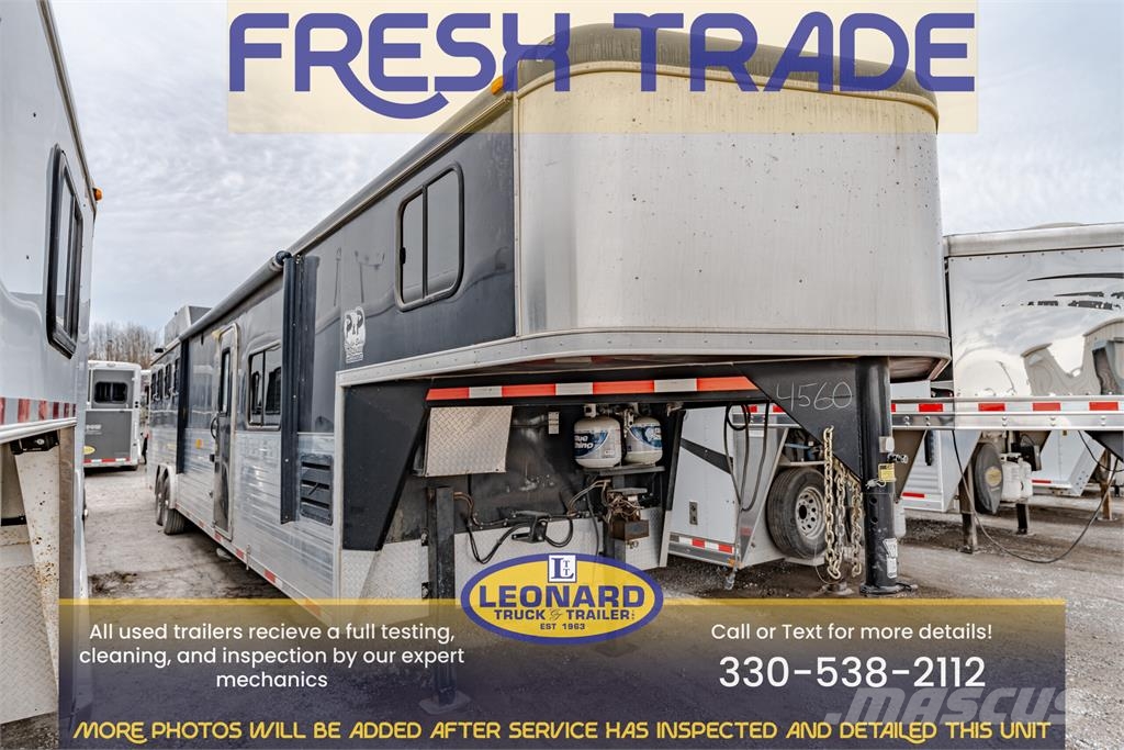 Bison COACH 4HLQ Animal transport semi-trailers