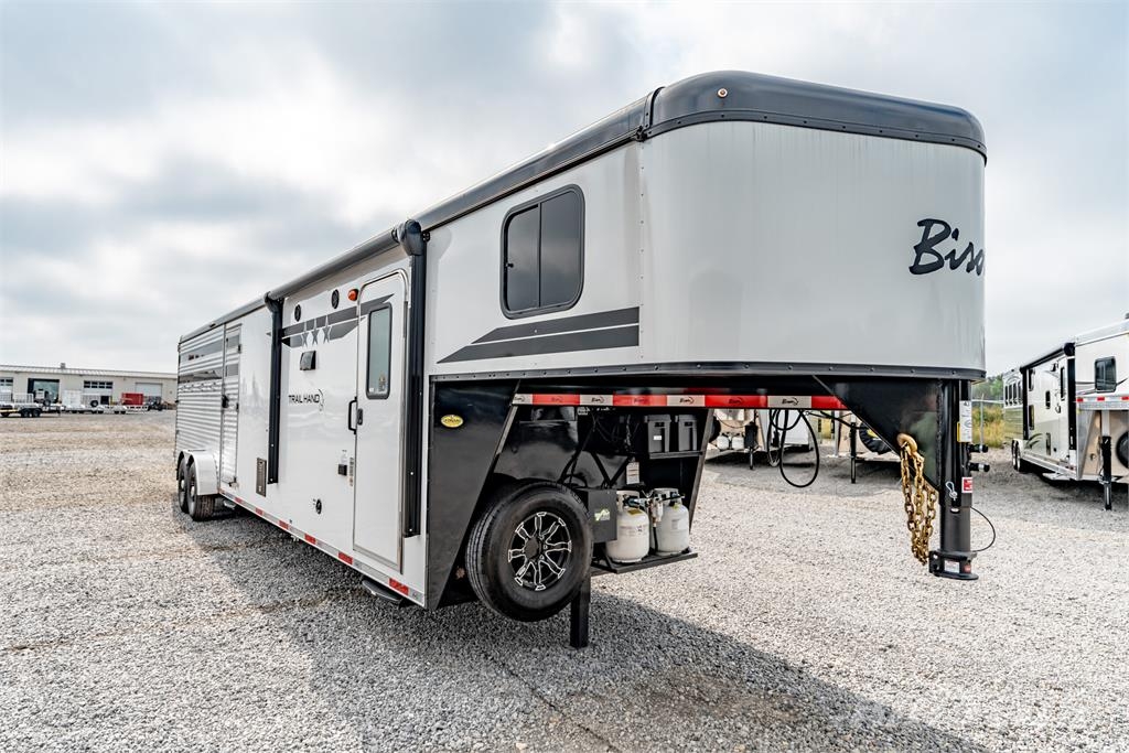 Bison COACH 71016THS Animal transport semi-trailers
