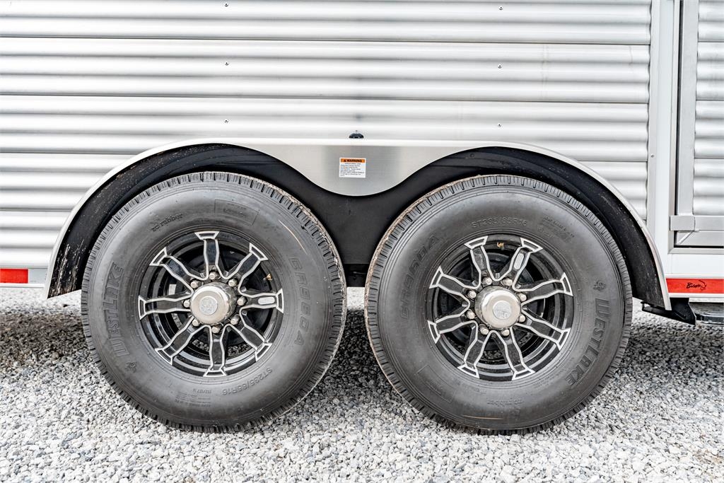 Bison COACH 71016THS Animal transport semi-trailers