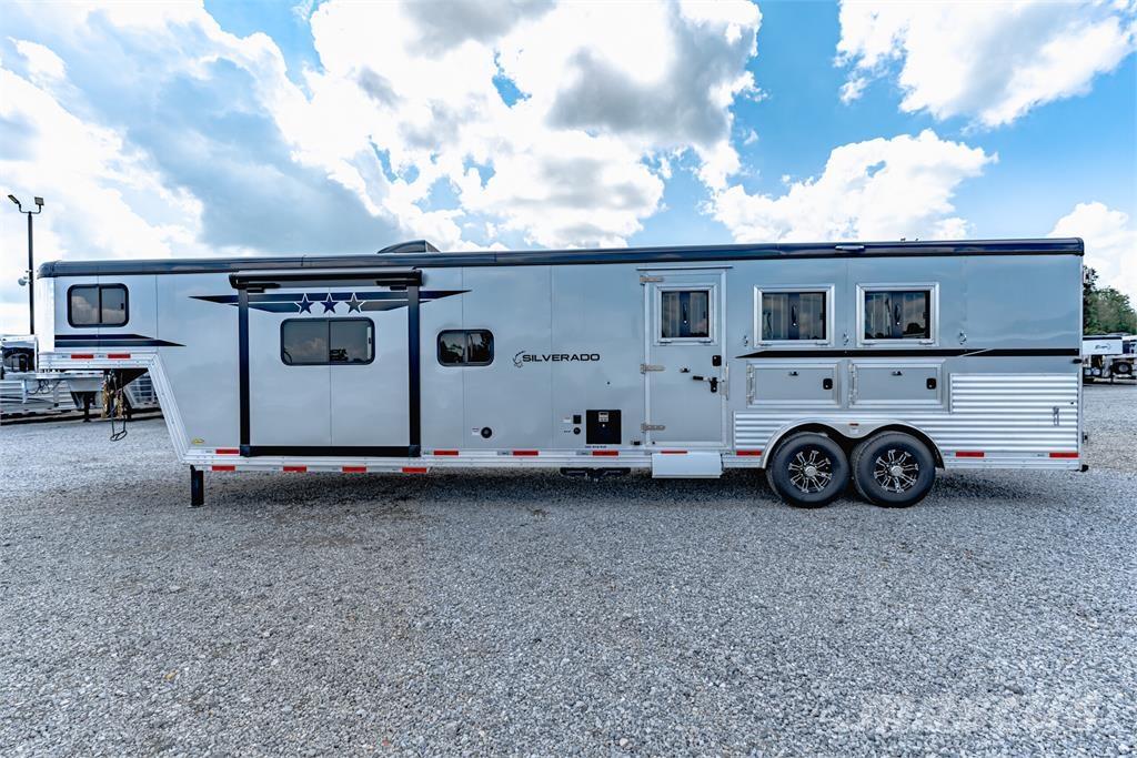 Bison COACH SV8316BS Animal transport semi-trailers