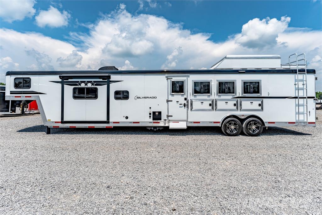 Bison COACH SV8416.S.R. Animal transport semi-trailers