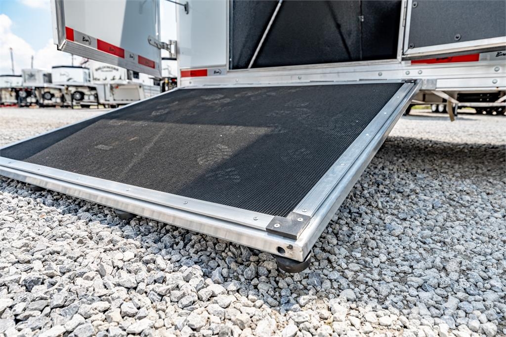 Bison COACH SV8416.S.R. Animal transport semi-trailers