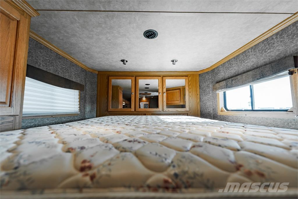 Blue RIBBON BRXT414LQ-SL Livestock transport