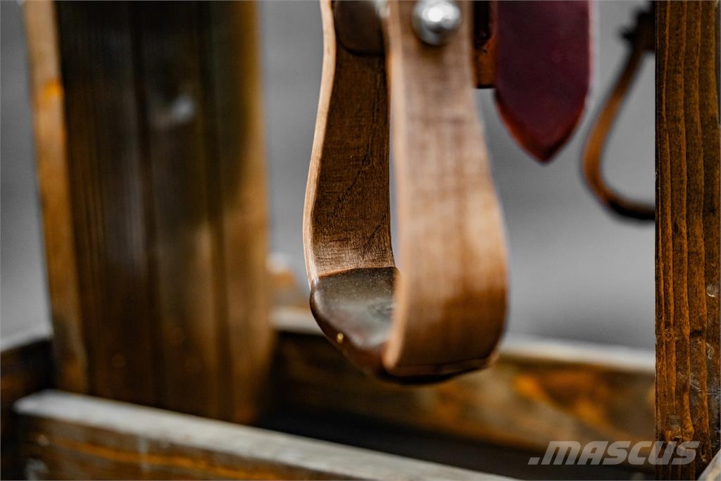 BOBS CUSTOM SADDLES AF Reiner 16IN 其他組件