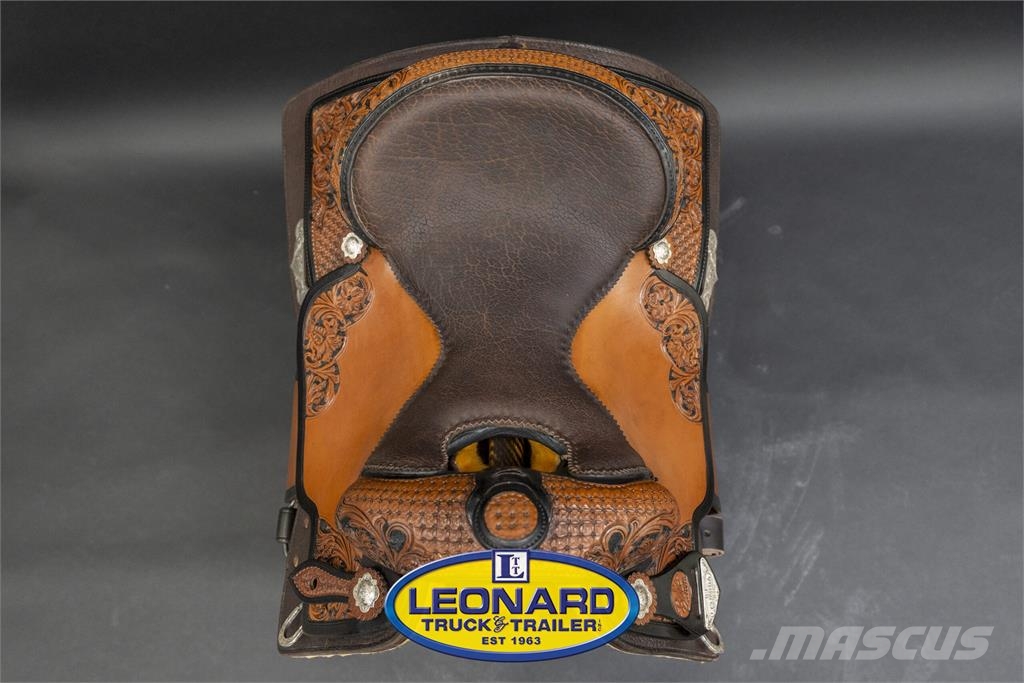 BOBS CUSTOM SADDLES LADY REINER 16IN 其他組件